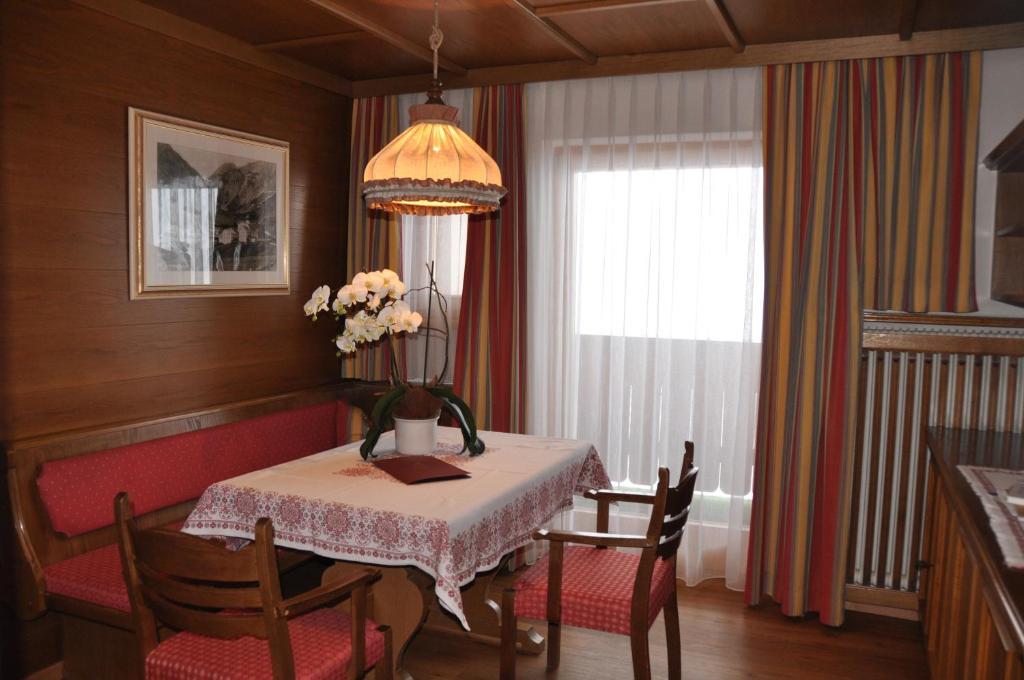 Gasthof Valluga Sankt Christoph Am Arlberg Buitenkant foto