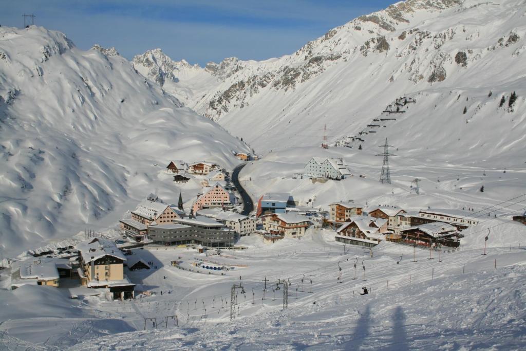 Gasthof Valluga Sankt Christoph Am Arlberg Buitenkant foto